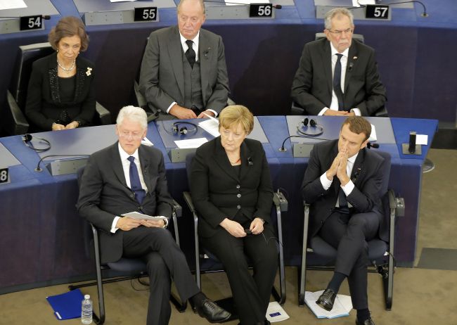 Merkelová: Môj život by bol bez Kohla celkom odlišný