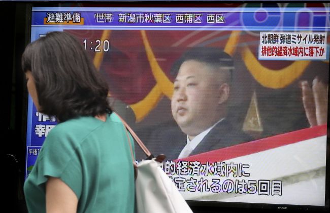 Odpal balistickej strely Pchjongjangom odsúdil Abe, Trump písal na Twitteri