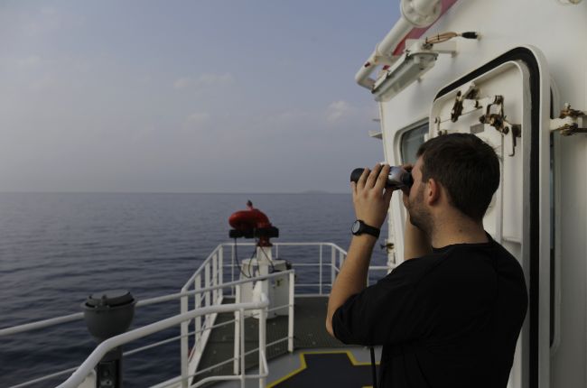 Z člna v Gibraltárskom prielive zachránili 54 migrantov