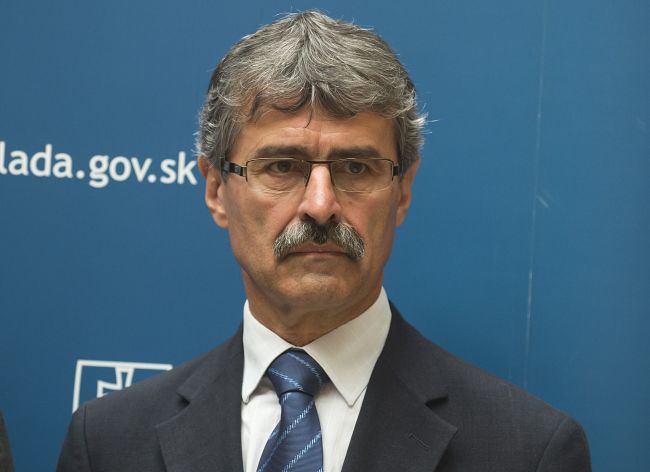 FTÁČNIK: Nie všetci kandidáti na predsedu BSK sa správajú transparentne