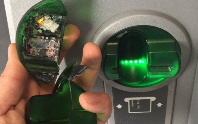 Tento podvod vás donúti vždy skontrolovať bankomat pred použitím