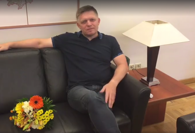 Video: "Ste zúfalci a chudáci," odkazuje Robert Fico na sociálnej sieti