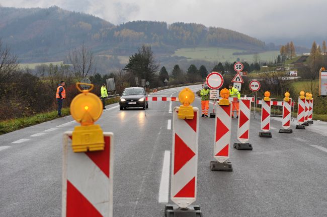 Uzávera cesty I/18 v Strečne zmení cestovný poriadok cyklobusov do Turca