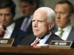 McCain je po operácii, nie je jasné, či bude hlasovať o zdravotnej reforme