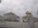 Video: Žene by toto nikto neuveril, keby nemala v aute kameru