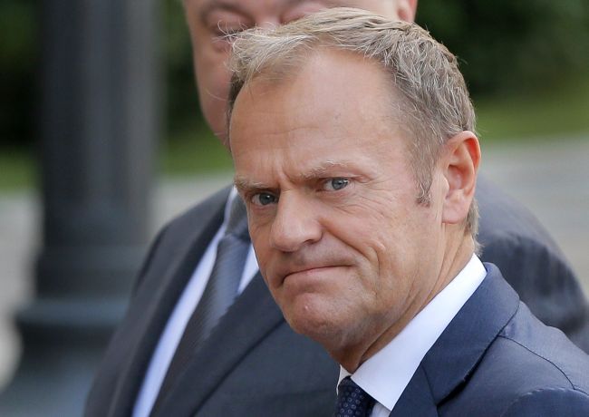 Tusk varoval Poľsko pred marginalizáciou a vyzval prezidenta Dudu, aby konal