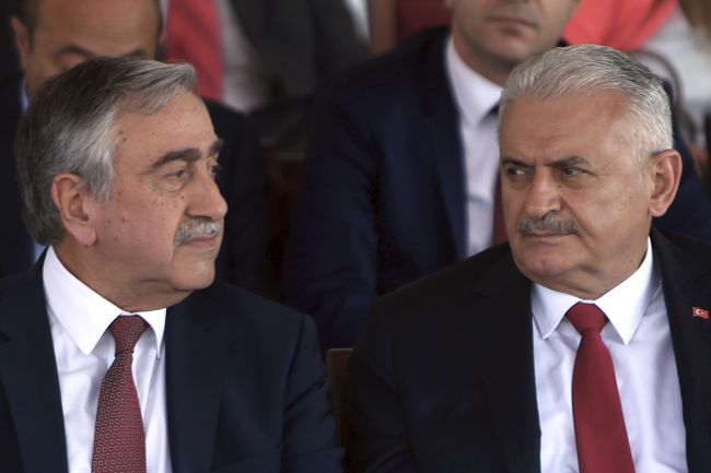 Turecký premiér vyzval na zmiernenie napätia vo vzťahoch s Nemeckom
