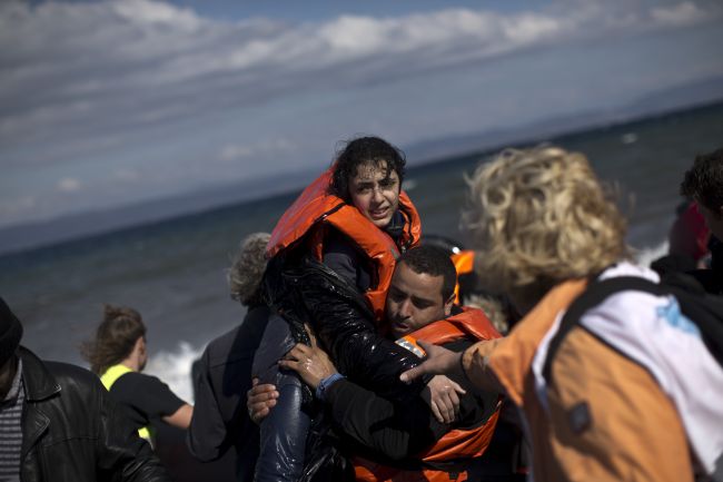 Španielsko zachránilo 57 migrantov z dvoch člnov v Stredozemnom mori