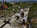 Hrad Šariš opravujú nezamestnaní, rozširuje aj služby turistom