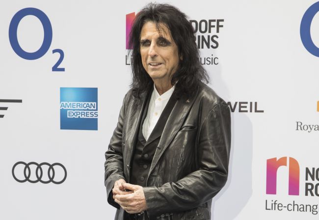 Alice Cooper objavil dlho zabudnuté Warholovo dielo za milióny dolárov