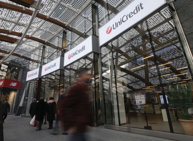 Hekeri napadli státisíce účtov klientov banky UniCredit