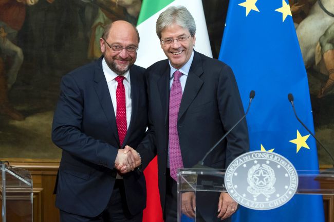 Schulz: Európa by mala Taliansku pomôcť s rastúcim počtom migrantov
