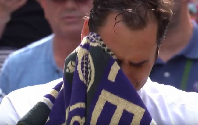 Video: Rogera Federera v závere Wimbledonu zlomil pohľad na deti