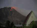 Sopka Sinabung vychrlila popol do veľkej výšky