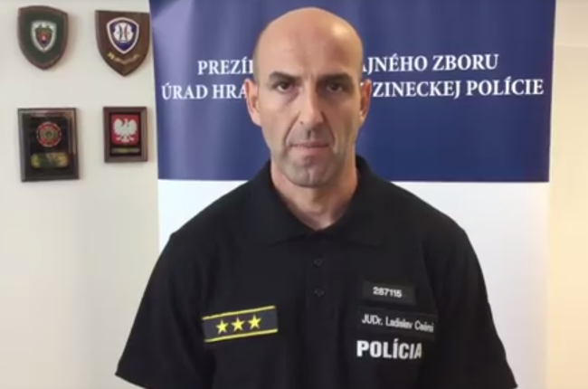 Video: Polícia pri pokuse o útek dvoch migrantov vo Schwechate chybu nespravila