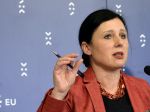 EK kritizuje Poľsko za plány obnoviť rozdielny dôchodkový vek pre mužov a ženy