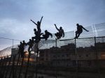 Do španielskej enklávy Ceuta sa neúspešne pokúsilo dostať 700 migrantov