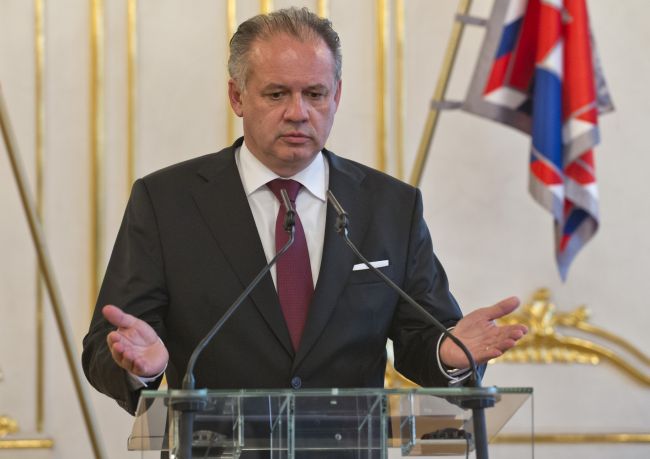 Klaus: Prezidentom by mal byť niekto z politiky, Slovensko je varovaním