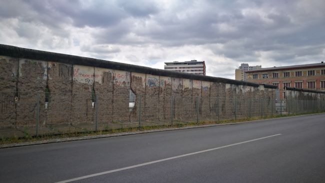 Pri pokuse o prekročenie Berlínskeho múru zomrelo 140 ľudí, spresnili bádatelia