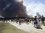 Stovky dovolenkárov museli evakuovať z francúzskej Korziky