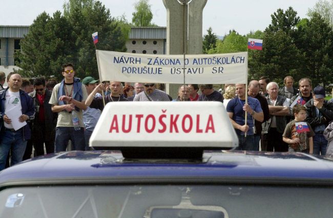 Vodičské preukazy zvyšujú šance detí z detských domovov získať prácu