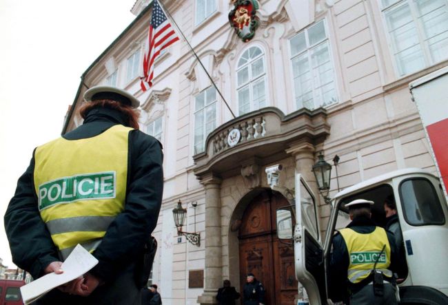 ČR: V rodinnom dome našli dve mŕtve ženy a batoľa, polícia zadržala podozrivého