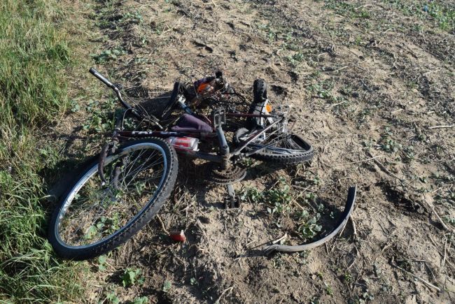 FOTO: Pri nehode zahynul mladý cyklista