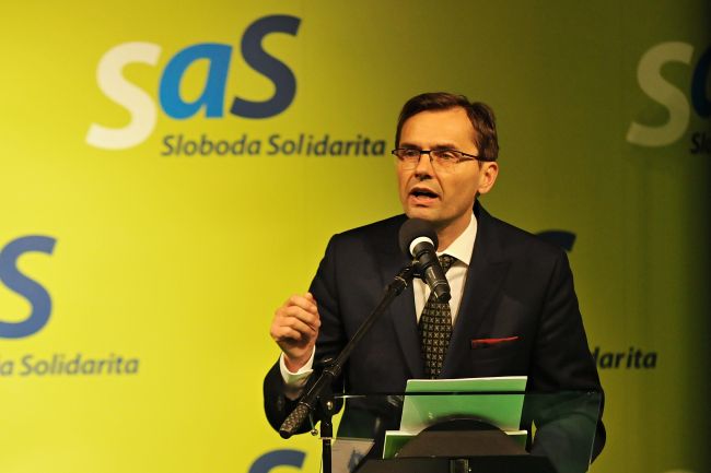 SaS: Minister práce Richter potvrdil svoju nekompetentnosť a mal by odstúpiť