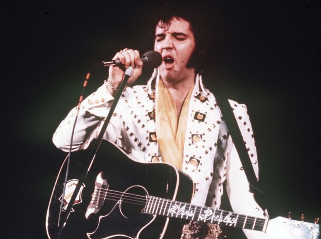 Kráľ rokenrolu Elvis Presley zomrel pred 40 rokmi