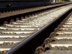 Vlak v Žiline zrazil 23-ročné dievča