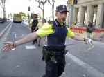 Video: Do masy ľudí v Barcelone narazilo vozidlo, išlo o teroristický útok
