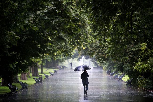 SHMÚ: Meteorológovia opäť varujú pred dažďom aj povodňami