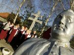 The New York Times: Kontroverzné politické sochy má aj Slovensko