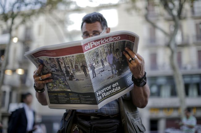 Po predpokladanom útočníkovi z Barcelony sa pátra v celej Európe