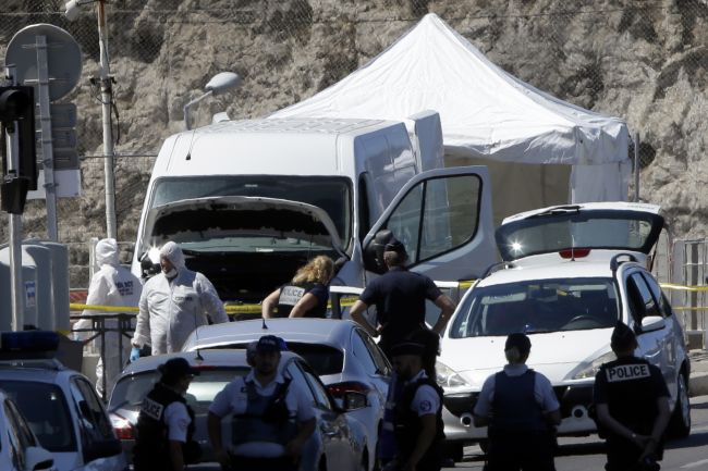 Prokurátor: Zatiaľ nie je dôvod považovať incidenty z Marseille za terorizmus