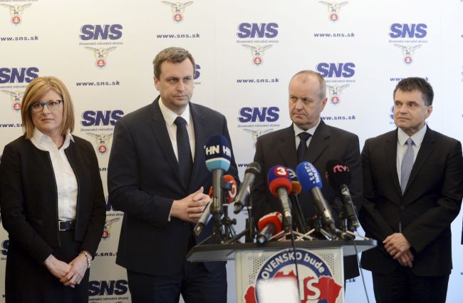 Účasť ministrov za SNS na rokovaní vlády je otázna