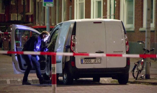 V Rotterdame zadržali vodiča dodávky s množstvom plynových fliaš