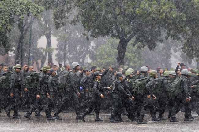 Venezuela usporiadala vojenské cvičenia po nových sankciách USA