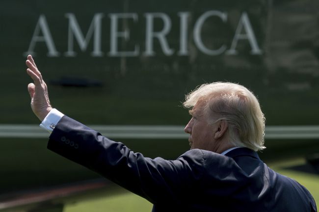 Trump opäť vyhlásil, že na hranici s Mexikom bude múr