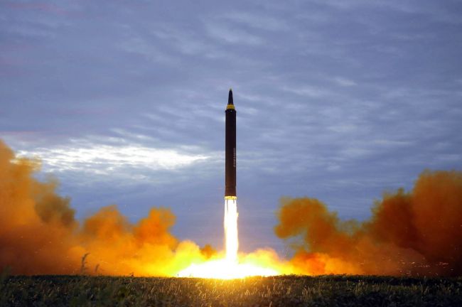 Bezpečnostná rada OSN odsúdila raketovú skúšku KĽDR, žiada koniec provokácií