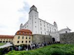 Parlament a Bratislavský hrad budú v piatok otvorené pre verejnosť