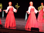 Video: Tradičný ruský tanec vás uchváti ľahkosťou, s akou ho tanečnice predvádzajú
