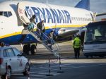 Opití Belgičania vyvolali bombový poplach na palube lietadla Ryanair