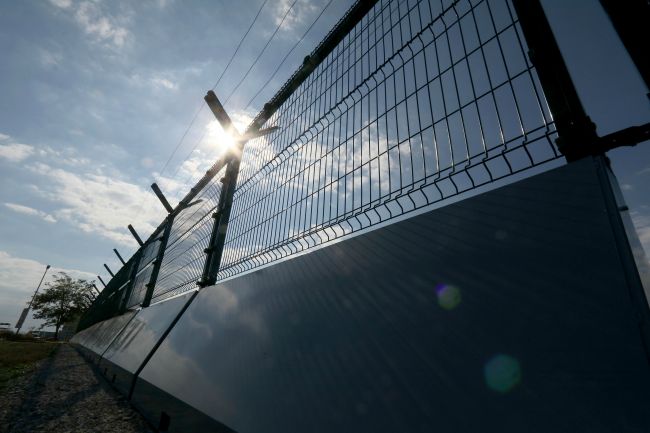 Maďarská a rakúska polícia rozšíria spoluprácu v boji proti ilegálnej migrácii