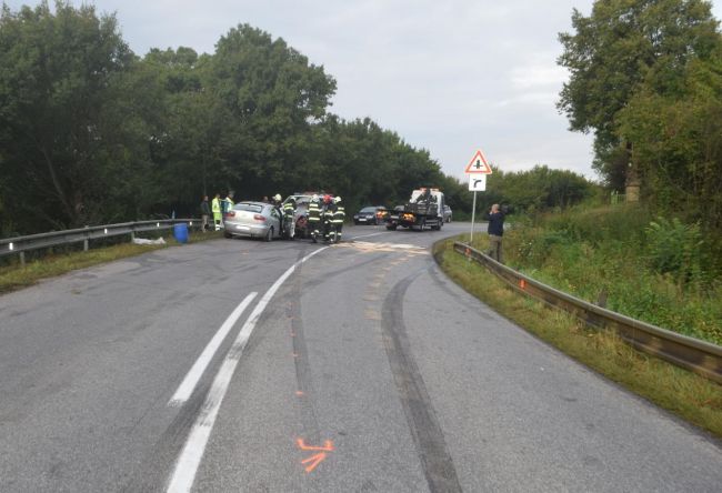 Pri dopravnej nehode zahynul 19-ročný vodič