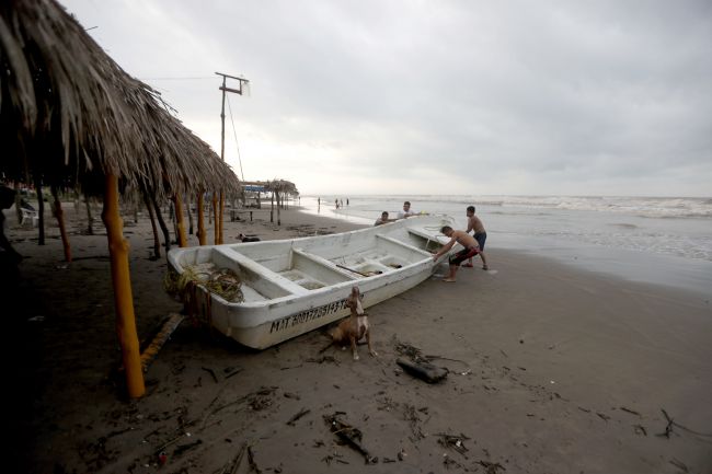 Mexiko zasiahlo najsilnejšie zemetrasenie za posledných 100 rokov