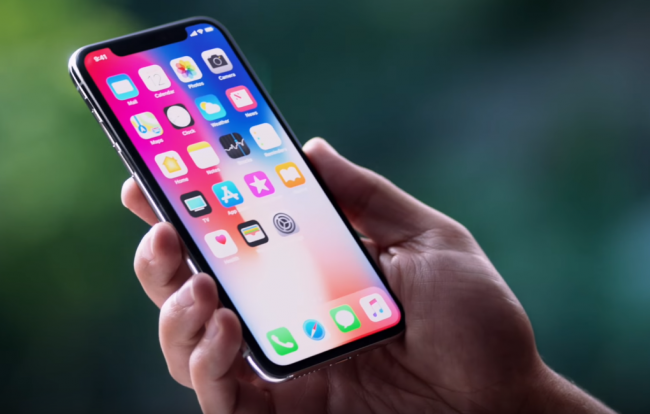Video: Apple predstavil nové telefóny, najmodernejšia verzia nesie názov iPhone X
