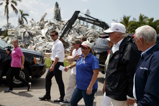 Trump navštívil Floridu spustošenú hurikánom Irma