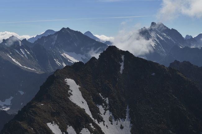 VYSOKÉ TATRY: Dvojica poľských turistov uviazla v nočných hodinách pod Rysmi