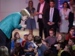 Merkelová odpovedala na otázky na detskej tlačovej konferencii